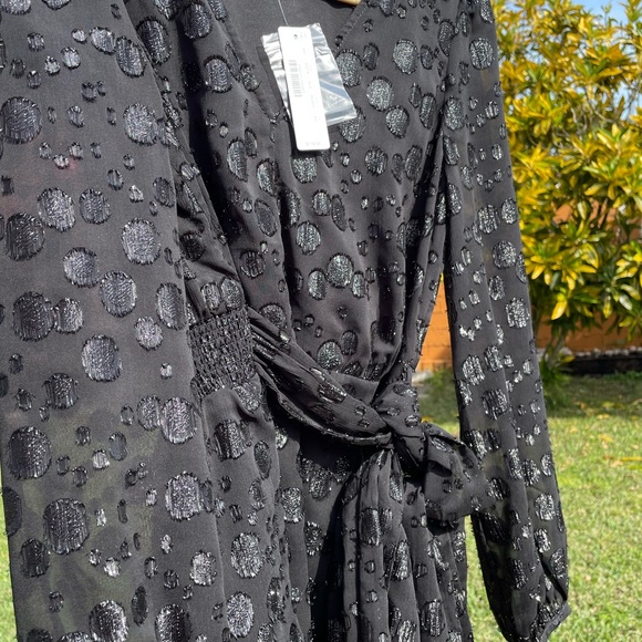 J.Crew Black Tie-Waist Metallic Dot Jacquard Long Sleeve Top NWT - Picture 11 of 12